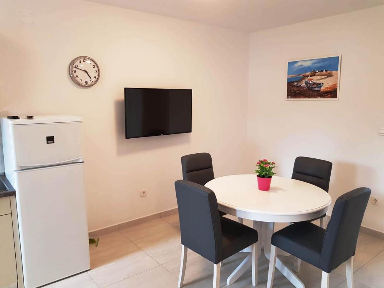 Apartament Colic Nijvice Zewnętrze zdjęcie