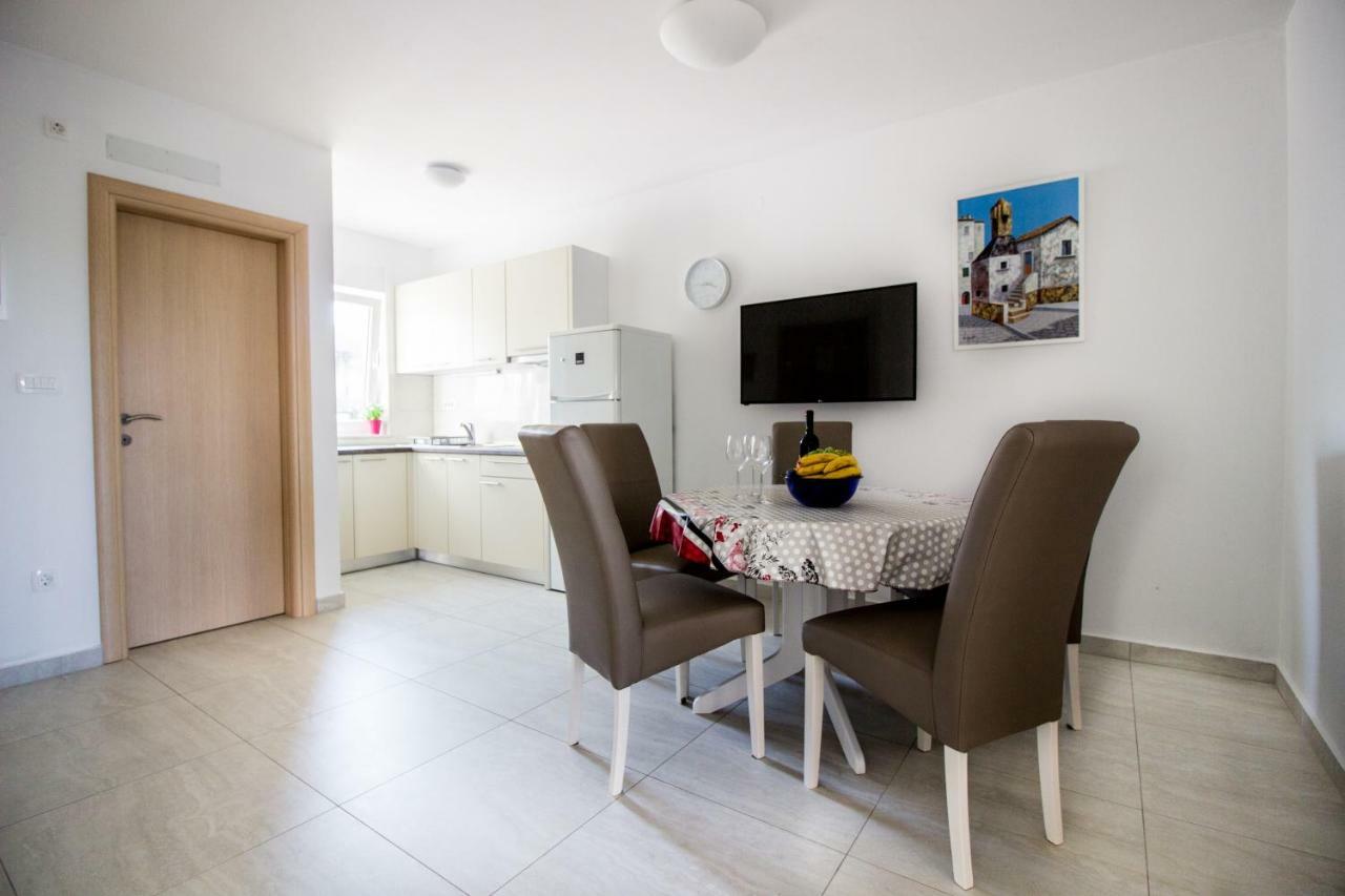 Apartament Colic Nijvice Zewnętrze zdjęcie