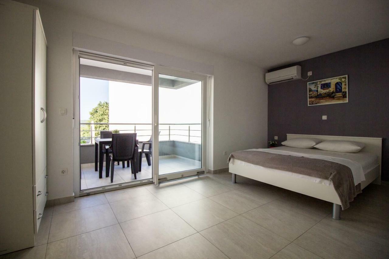 Apartament Colic Nijvice Zewnętrze zdjęcie